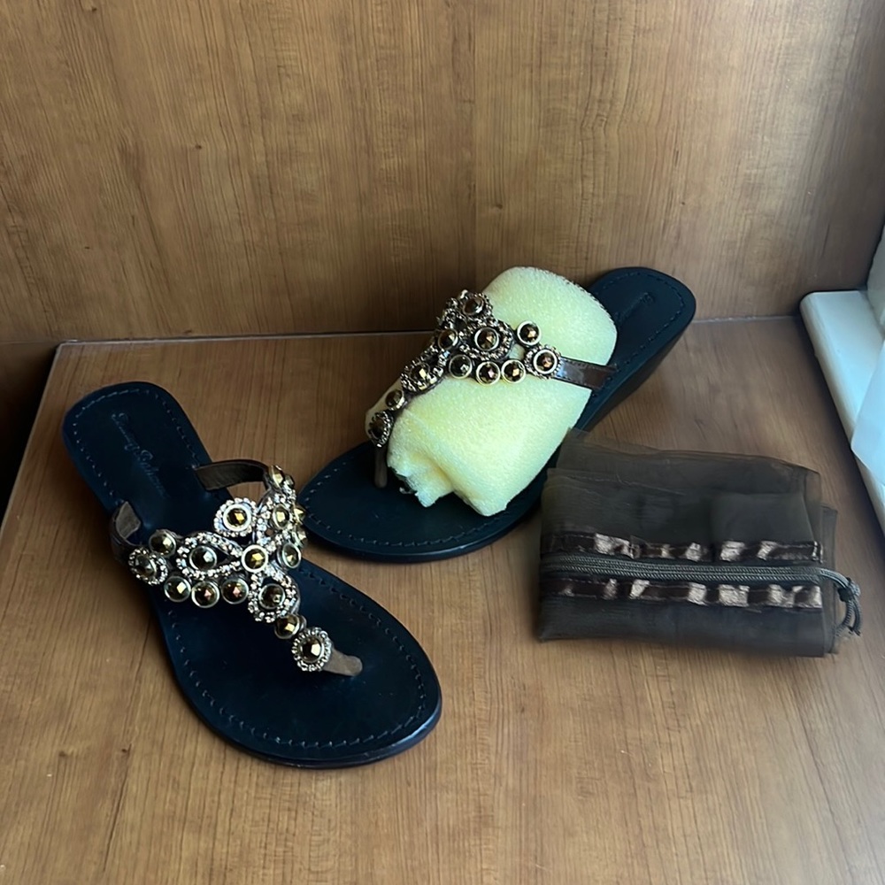 Tommy Bahama Bead & Rhinestone Sandal Flip Flop Sz 7 M
